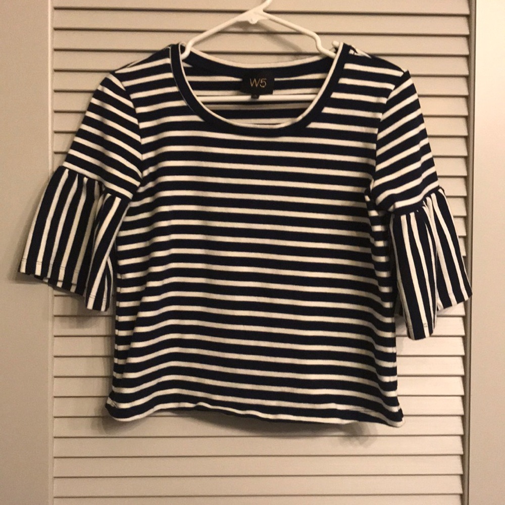 Ruffle sleeve top